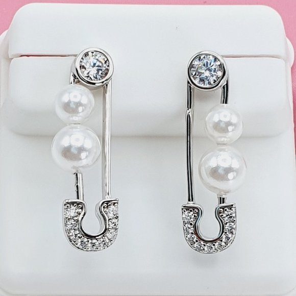 - "925 Sterling Silver Cubic Zirconia Earrings, U19254703 - Picture 9 of 11